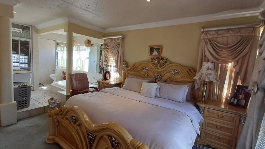 3 Bedroom Property for Sale in Oakdene Gauteng