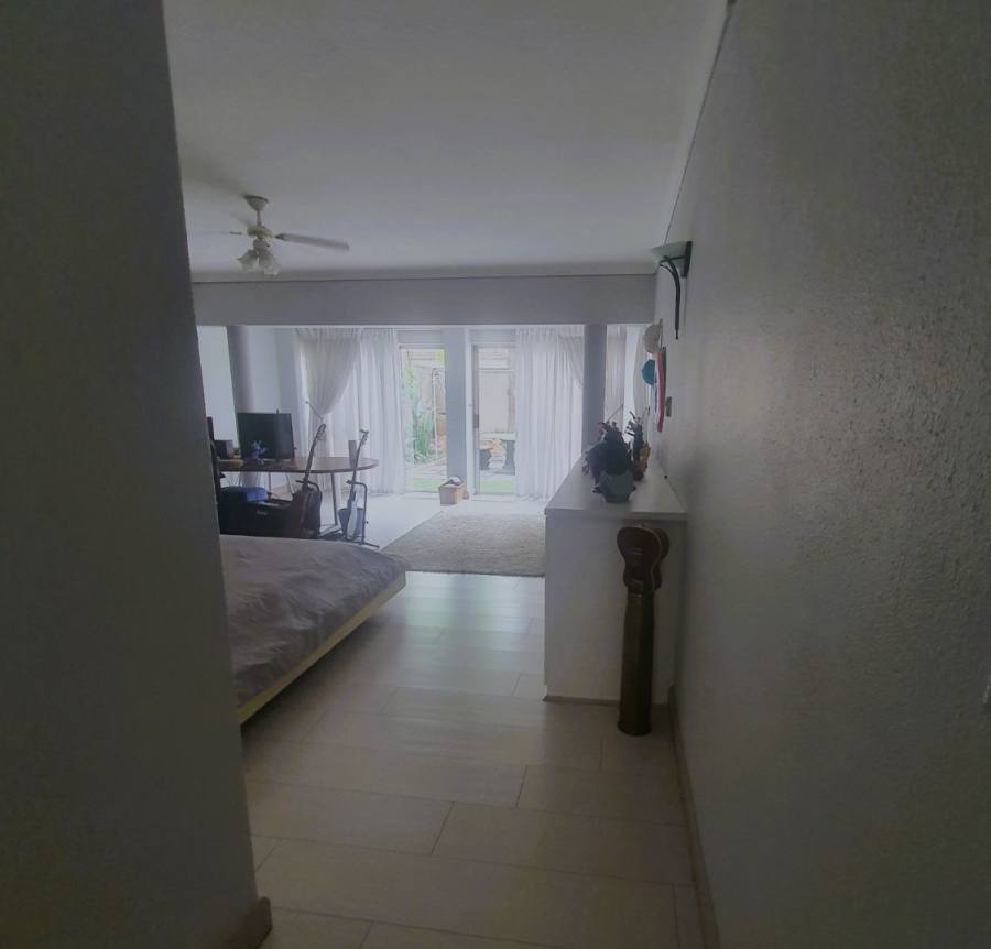 5 Bedroom Property for Sale in New Redruth Gauteng