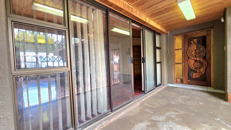 3 Bedroom Property for Sale in Nimrod Park Gauteng
