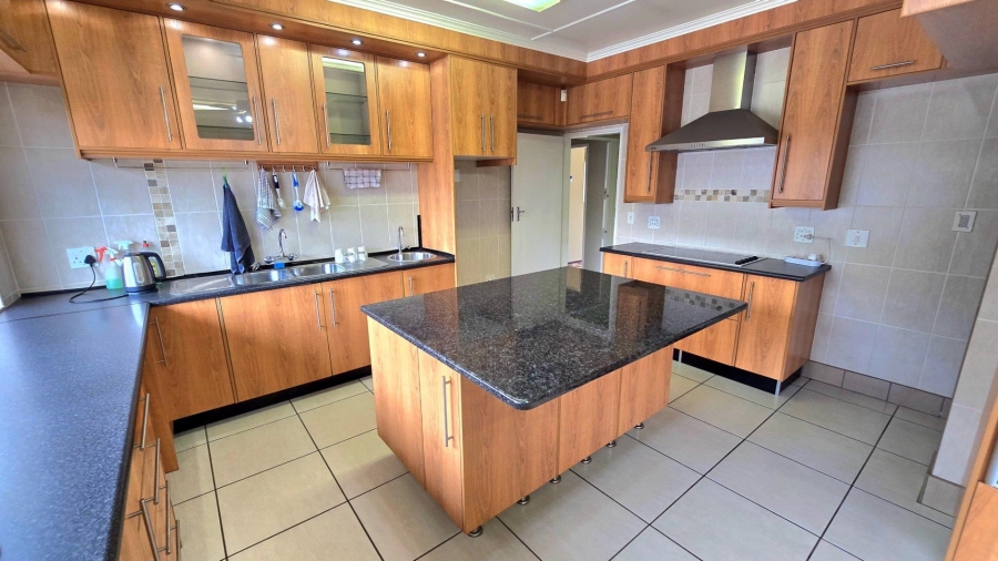 3 Bedroom Property for Sale in Nimrod Park Gauteng