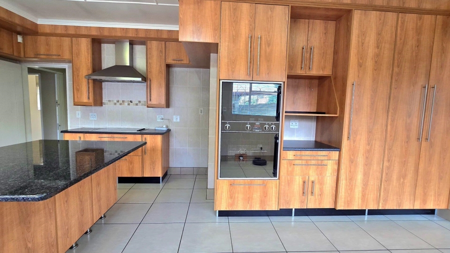3 Bedroom Property for Sale in Nimrod Park Gauteng