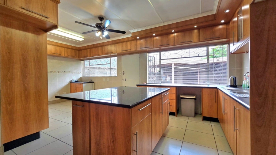 3 Bedroom Property for Sale in Nimrod Park Gauteng