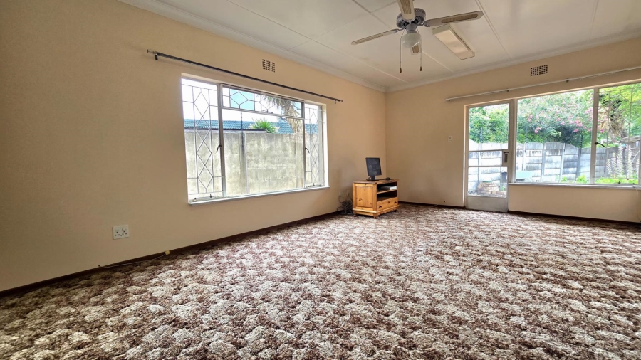 3 Bedroom Property for Sale in Nimrod Park Gauteng