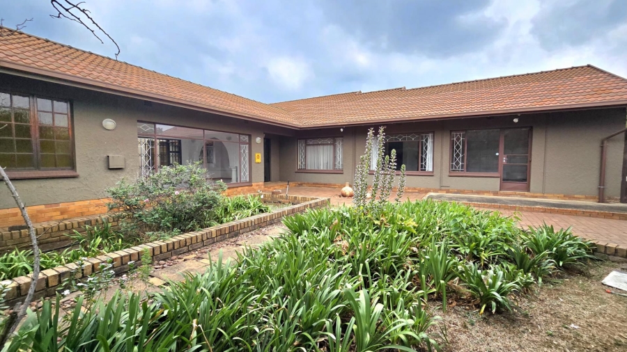3 Bedroom Property for Sale in Nimrod Park Gauteng