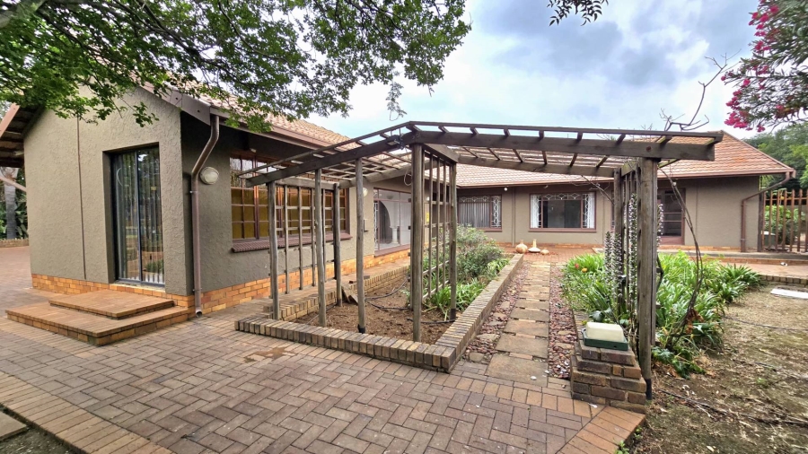 3 Bedroom Property for Sale in Nimrod Park Gauteng