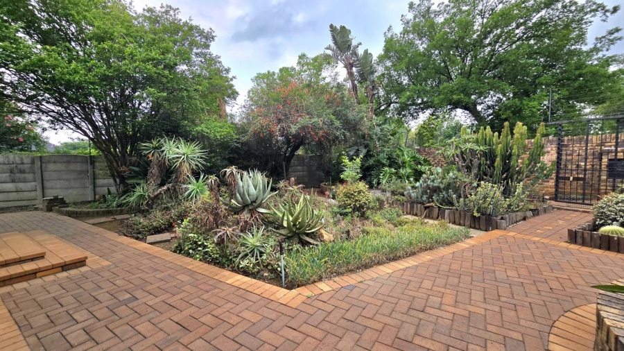 3 Bedroom Property for Sale in Nimrod Park Gauteng