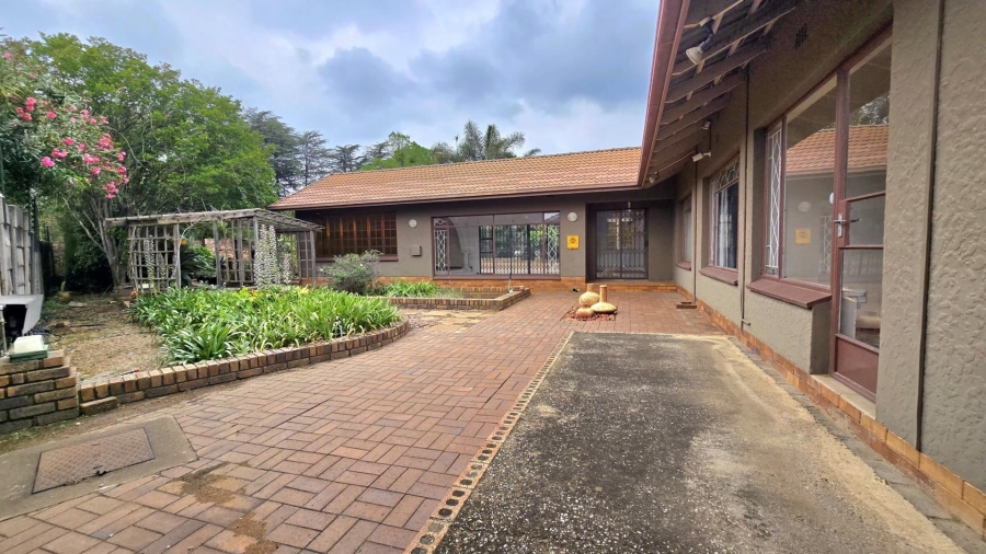 3 Bedroom Property for Sale in Nimrod Park Gauteng