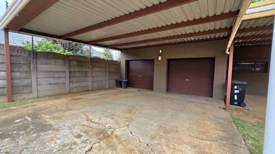 3 Bedroom Property for Sale in Nimrod Park Gauteng