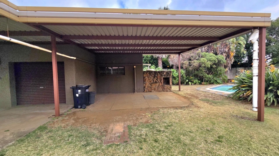 3 Bedroom Property for Sale in Nimrod Park Gauteng