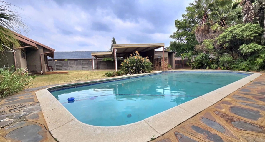 3 Bedroom Property for Sale in Nimrod Park Gauteng