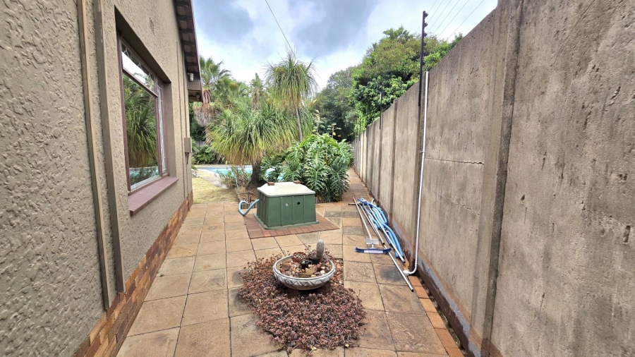 3 Bedroom Property for Sale in Nimrod Park Gauteng