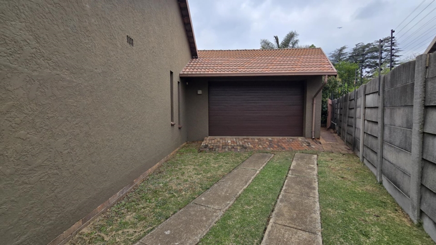 3 Bedroom Property for Sale in Nimrod Park Gauteng
