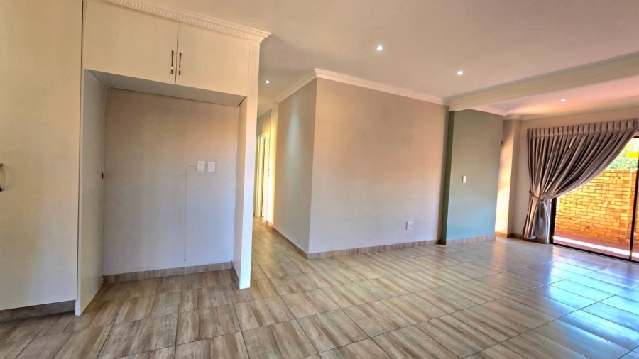 3 Bedroom Property for Sale in New Redruth Gauteng