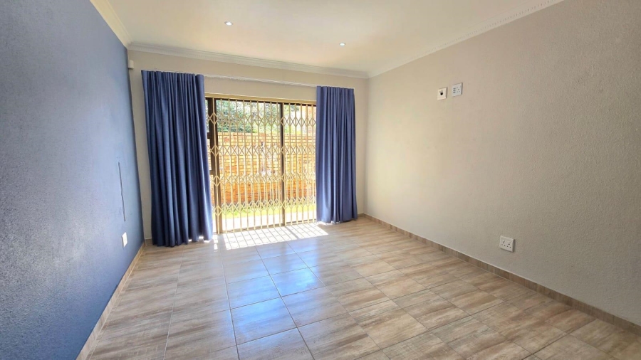 3 Bedroom Property for Sale in New Redruth Gauteng
