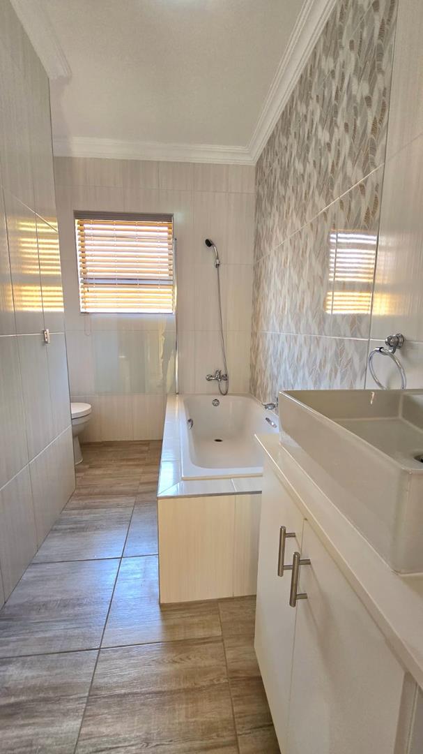 3 Bedroom Property for Sale in New Redruth Gauteng