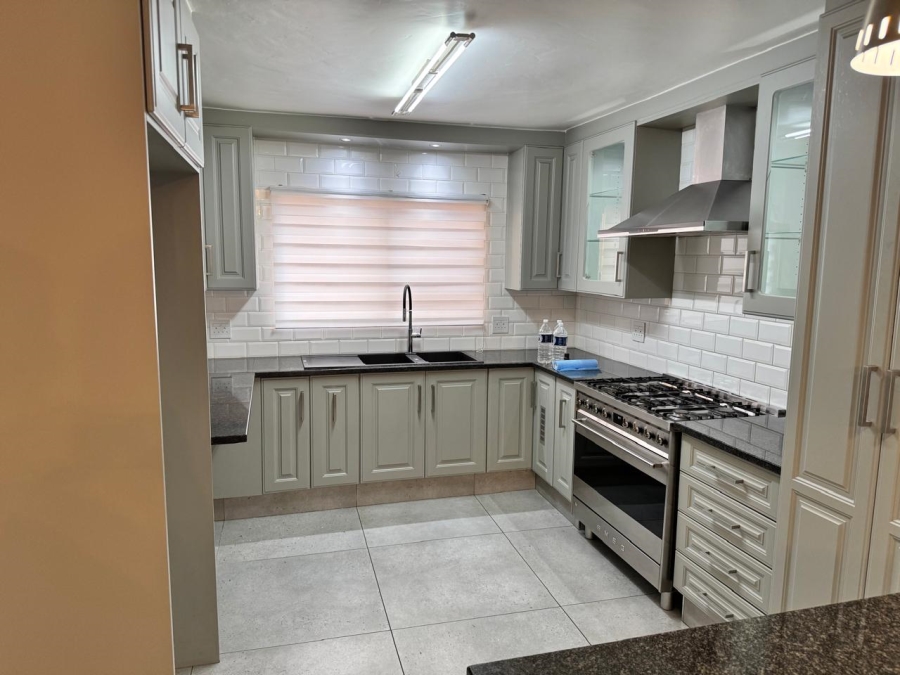 3 Bedroom Property for Sale in Lakefield Gauteng