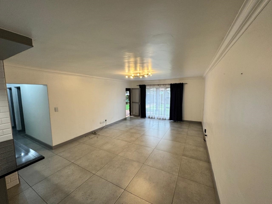 3 Bedroom Property for Sale in Lakefield Gauteng