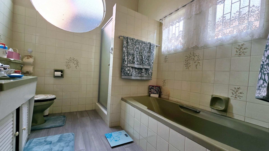 4 Bedroom Property for Sale in Monument Park Gauteng