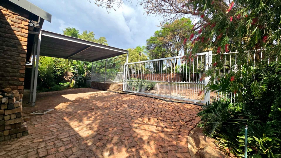 4 Bedroom Property for Sale in Monument Park Gauteng