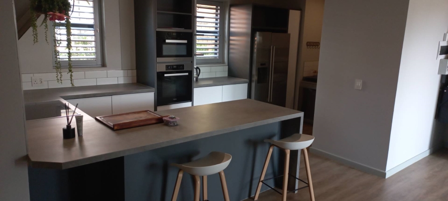 3 Bedroom Property for Sale in Nieuw Muckleneuk Gauteng