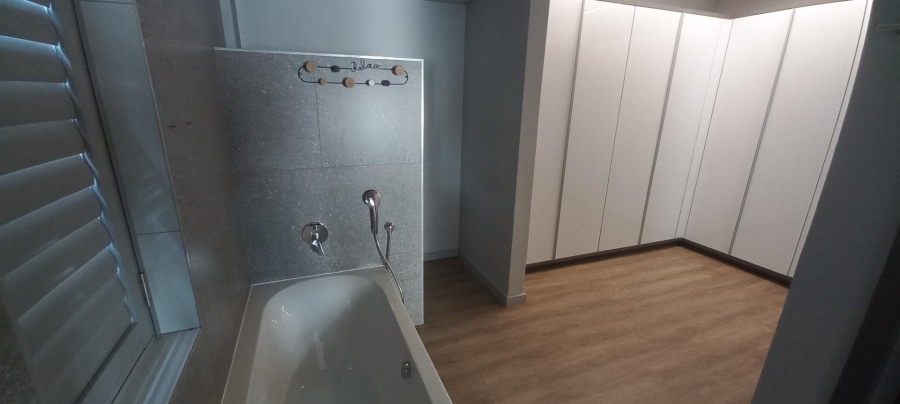 3 Bedroom Property for Sale in Nieuw Muckleneuk Gauteng