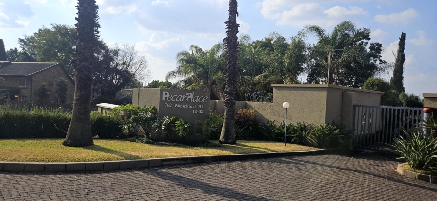 2 Bedroom Property for Sale in Wapadrand Gauteng