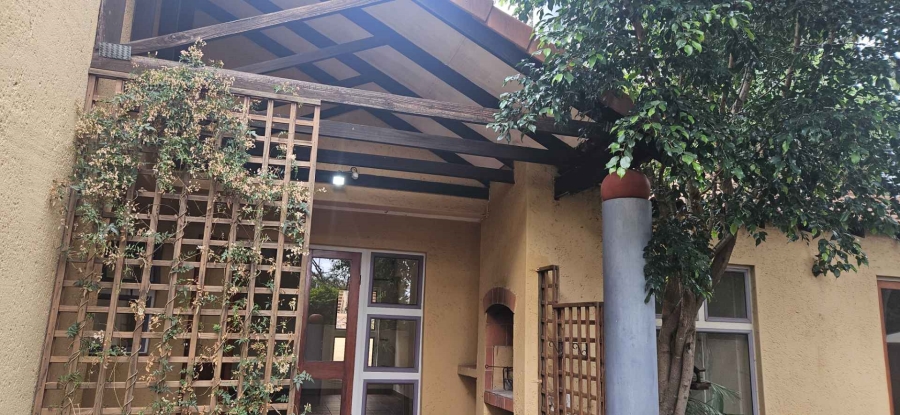 2 Bedroom Property for Sale in Wapadrand Gauteng