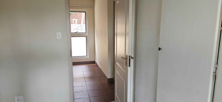 2 Bedroom Property for Sale in Wapadrand Gauteng