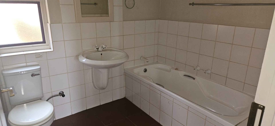 2 Bedroom Property for Sale in Wapadrand Gauteng
