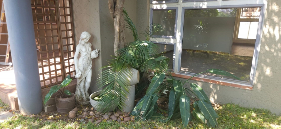 2 Bedroom Property for Sale in Wapadrand Gauteng
