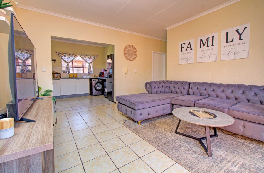 2 Bedroom Property for Sale in Wilgeheuwel Gauteng