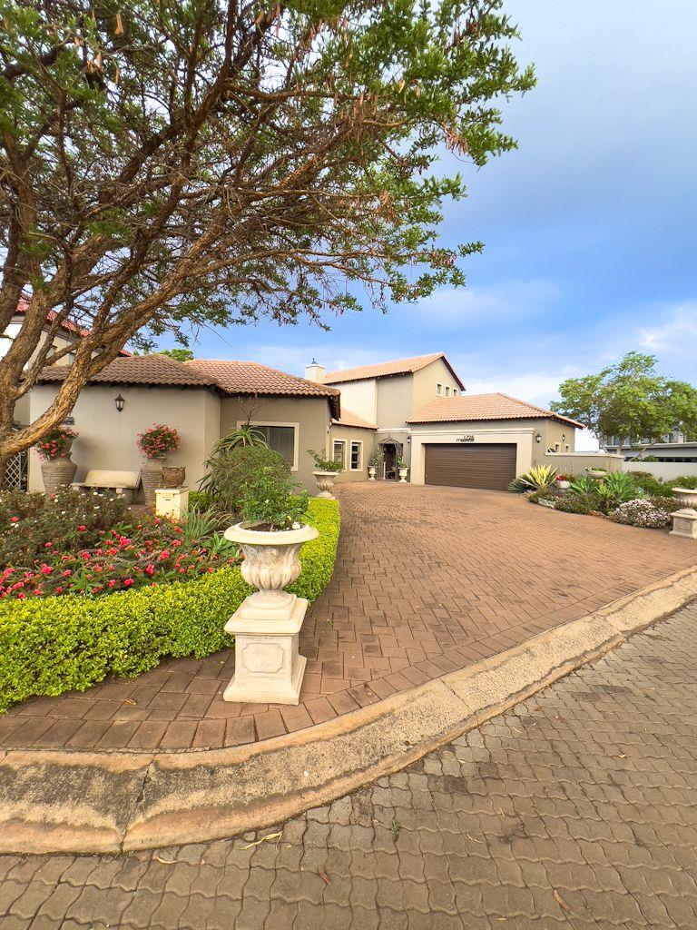 4 Bedroom Property for Sale in Midfield Estate Gauteng