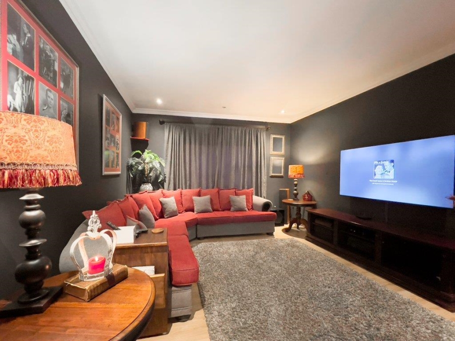 4 Bedroom Property for Sale in Midfield Estate Gauteng
