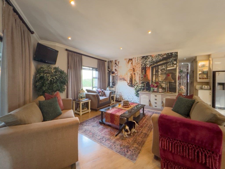4 Bedroom Property for Sale in Midfield Estate Gauteng