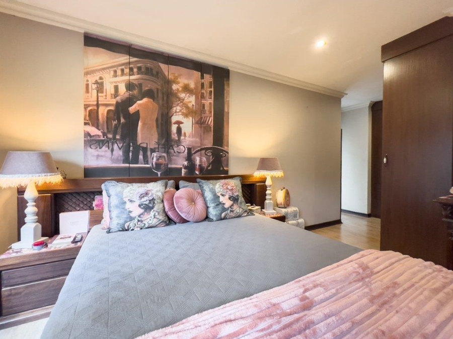 4 Bedroom Property for Sale in Midfield Estate Gauteng