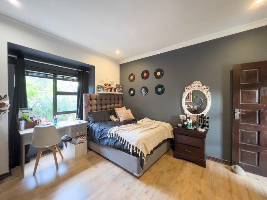 4 Bedroom Property for Sale in Midfield Estate Gauteng