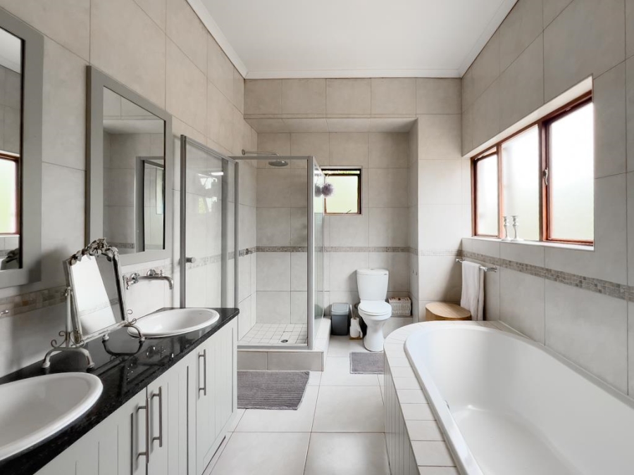 3 Bedroom Property for Sale in Midfield Estate Gauteng