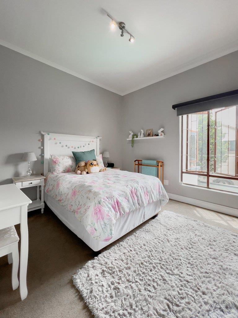 3 Bedroom Property for Sale in Midfield Estate Gauteng