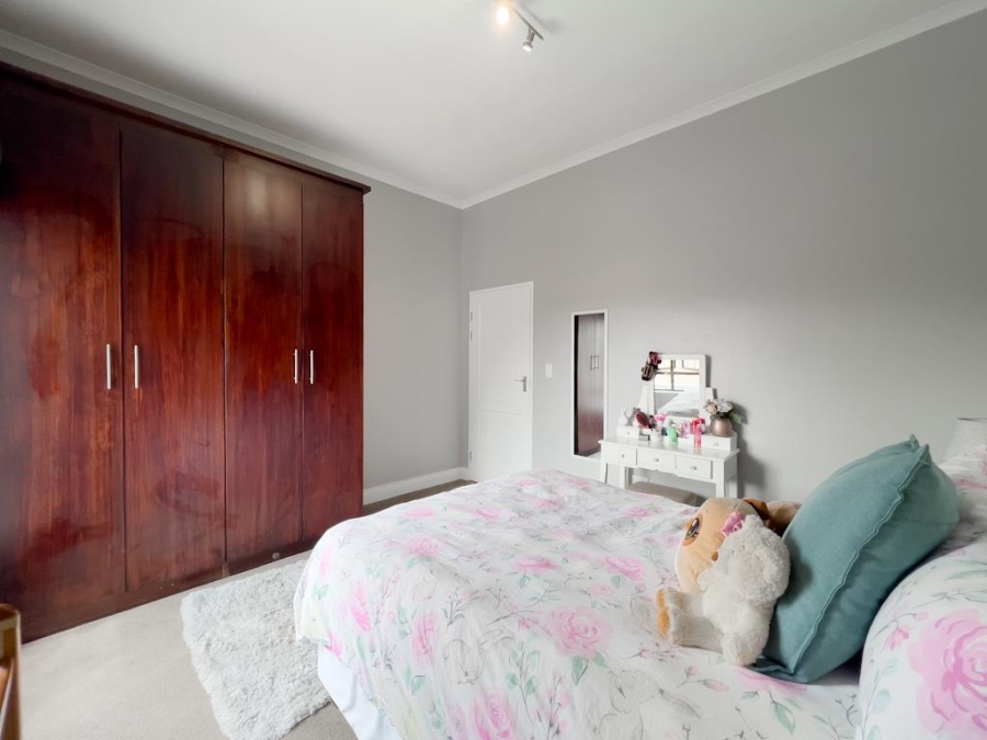 3 Bedroom Property for Sale in Midfield Estate Gauteng