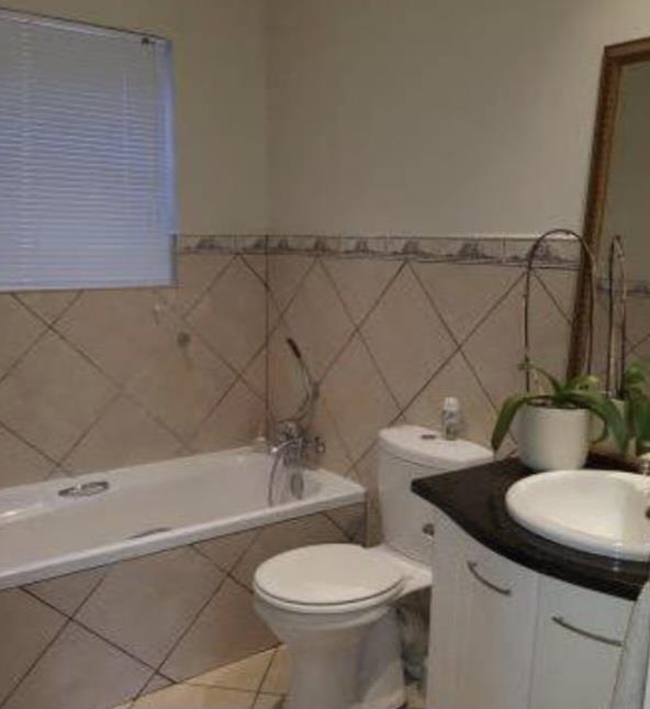 To Let 3 Bedroom Property for Rent in Morningside Gauteng