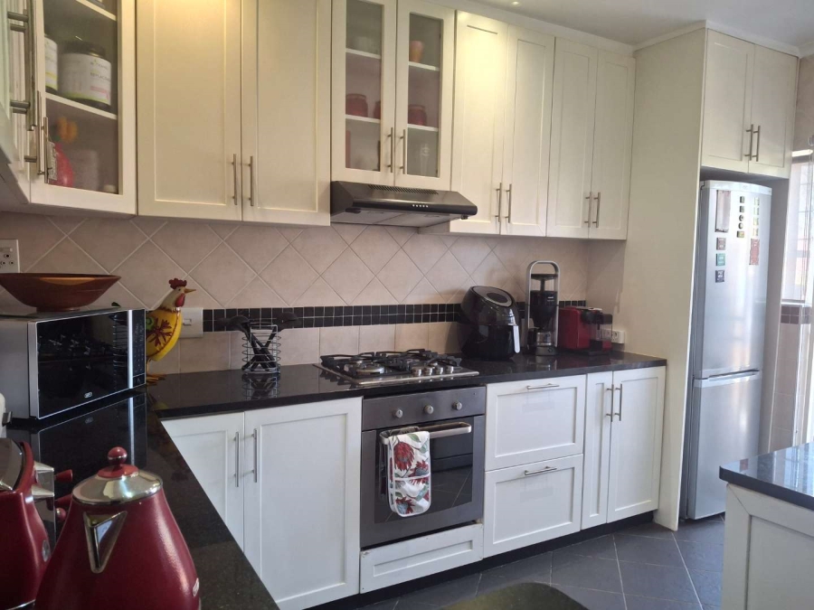 To Let 3 Bedroom Property for Rent in Morningside Gauteng