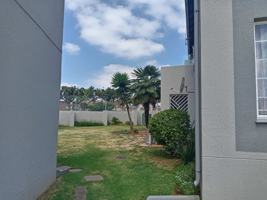 3 Bedroom Property for Sale in Dowerglen Gauteng