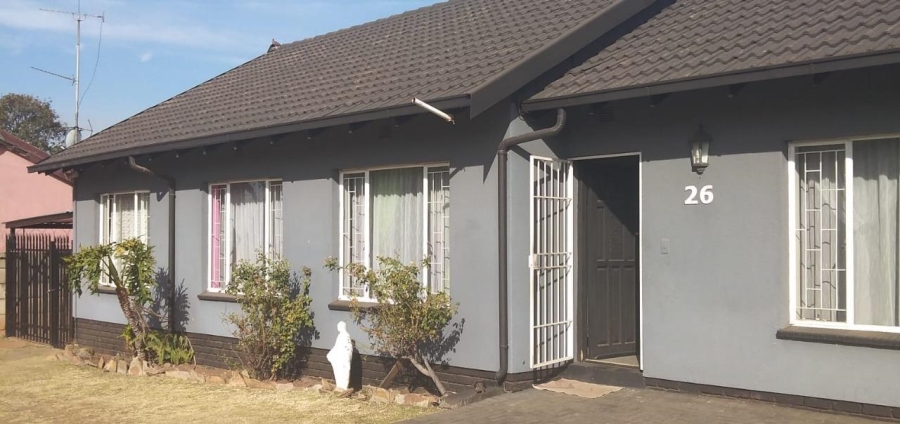 To Let 4 Bedroom Property for Rent in Mayberry Park Gauteng