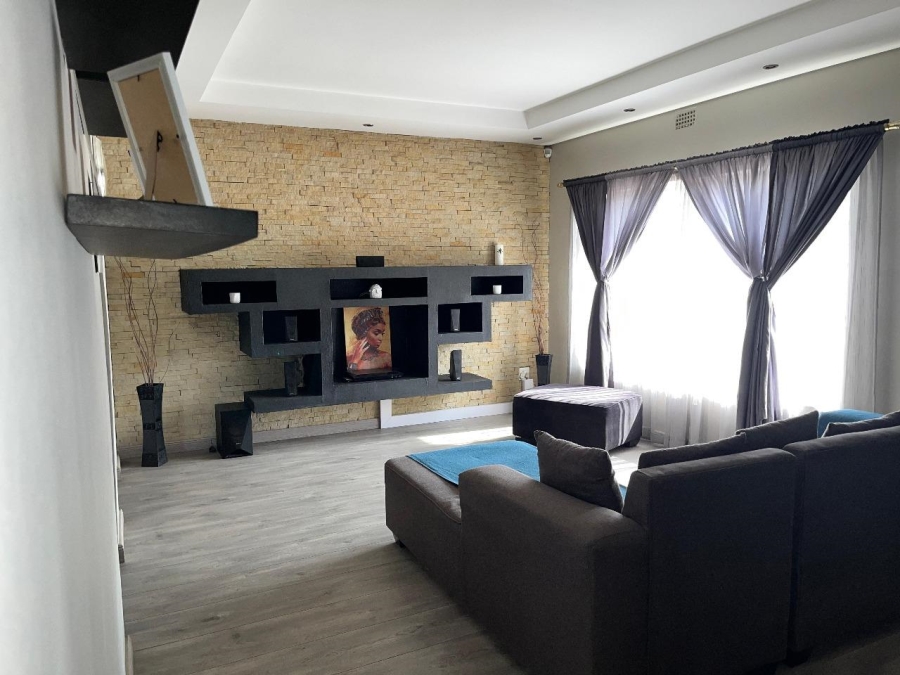 To Let 4 Bedroom Property for Rent in Mayberry Park Gauteng