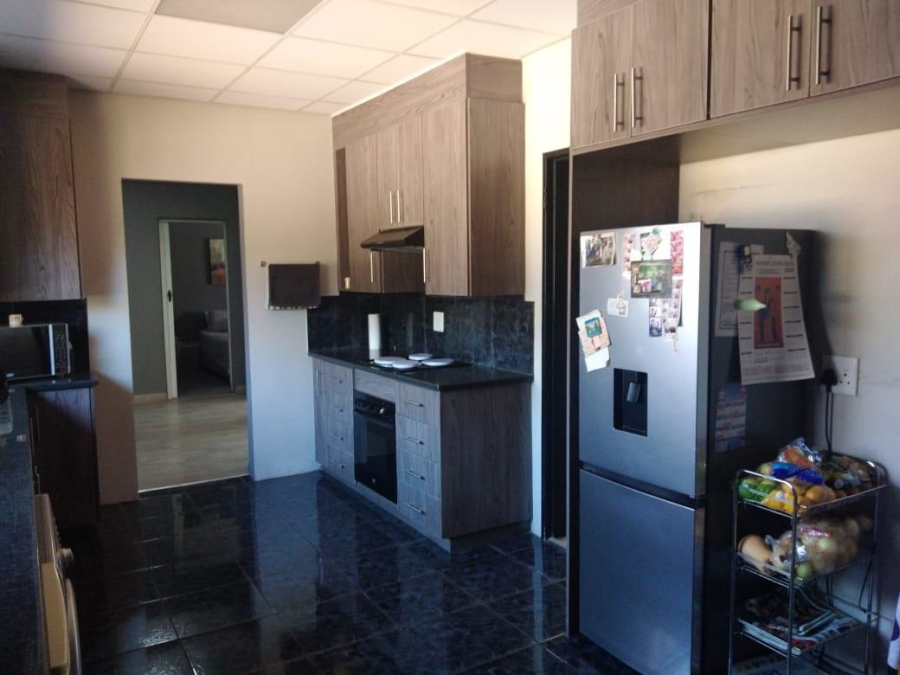 To Let 4 Bedroom Property for Rent in Mayberry Park Gauteng