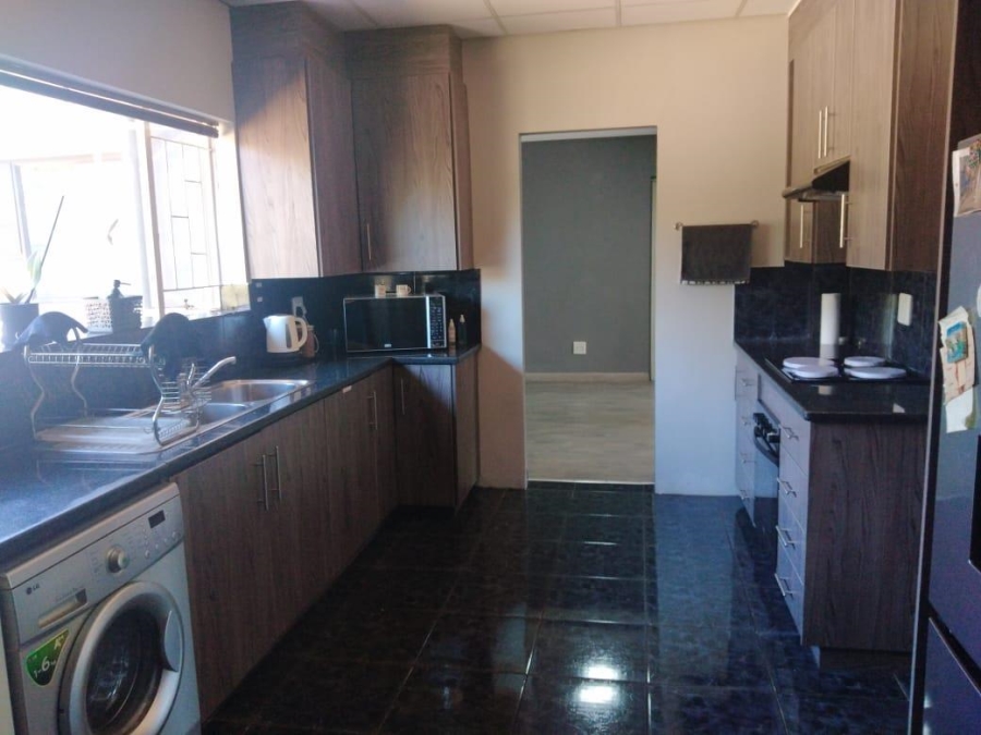 To Let 4 Bedroom Property for Rent in Mayberry Park Gauteng