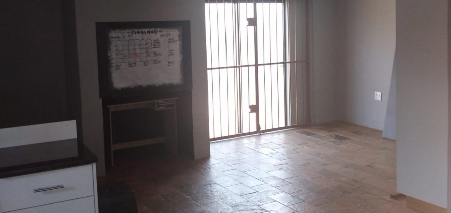 To Let 4 Bedroom Property for Rent in Mayberry Park Gauteng