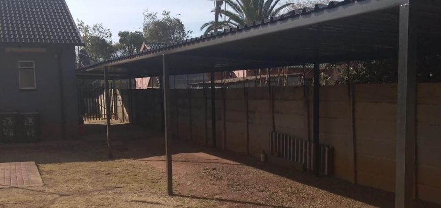 To Let 4 Bedroom Property for Rent in Mayberry Park Gauteng