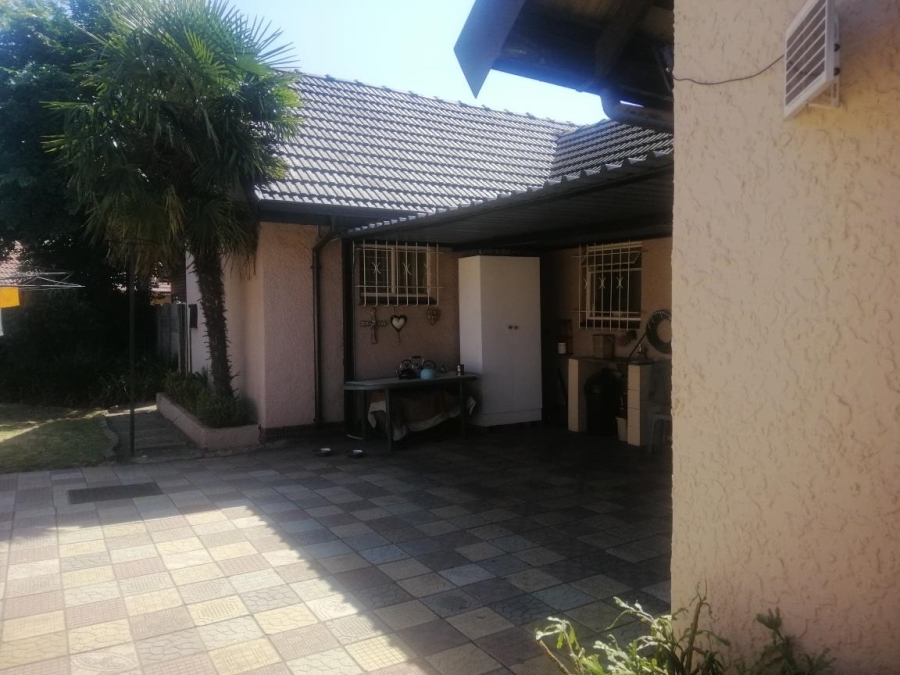 3 Bedroom Property for Sale in Randhart Gauteng
