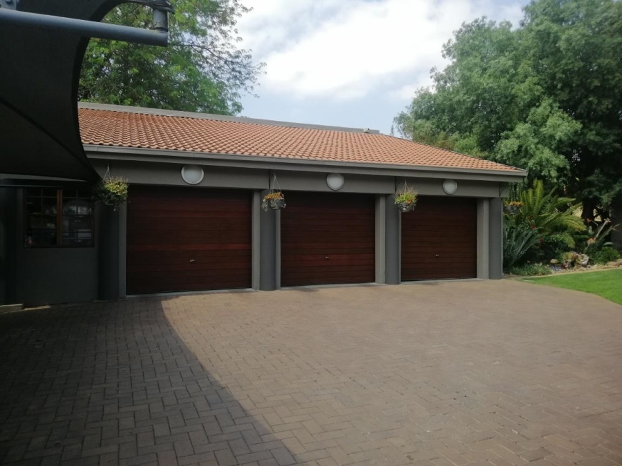 4 Bedroom Property for Sale in Lambton Gauteng